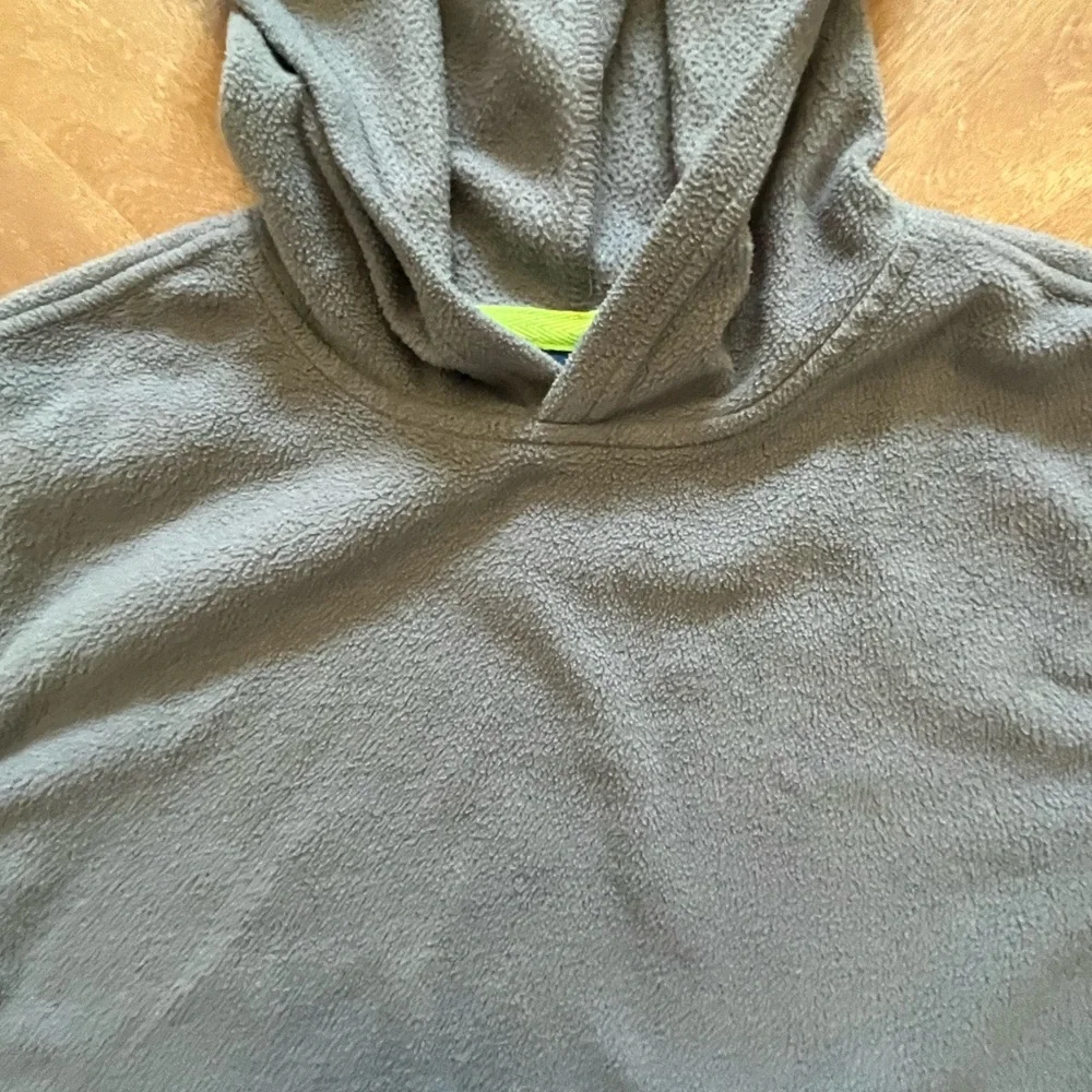 Old Navy Boys’ Gray Hoodie Sweatshirt – XL